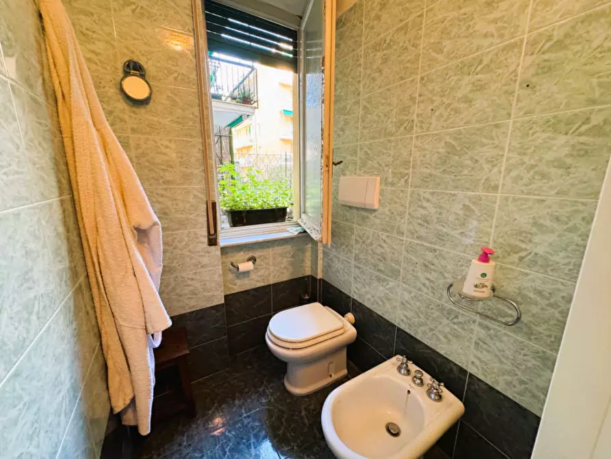 Immagine 9 di Appartamento in vendita  in Via Frugone a Santa Margherita Ligure