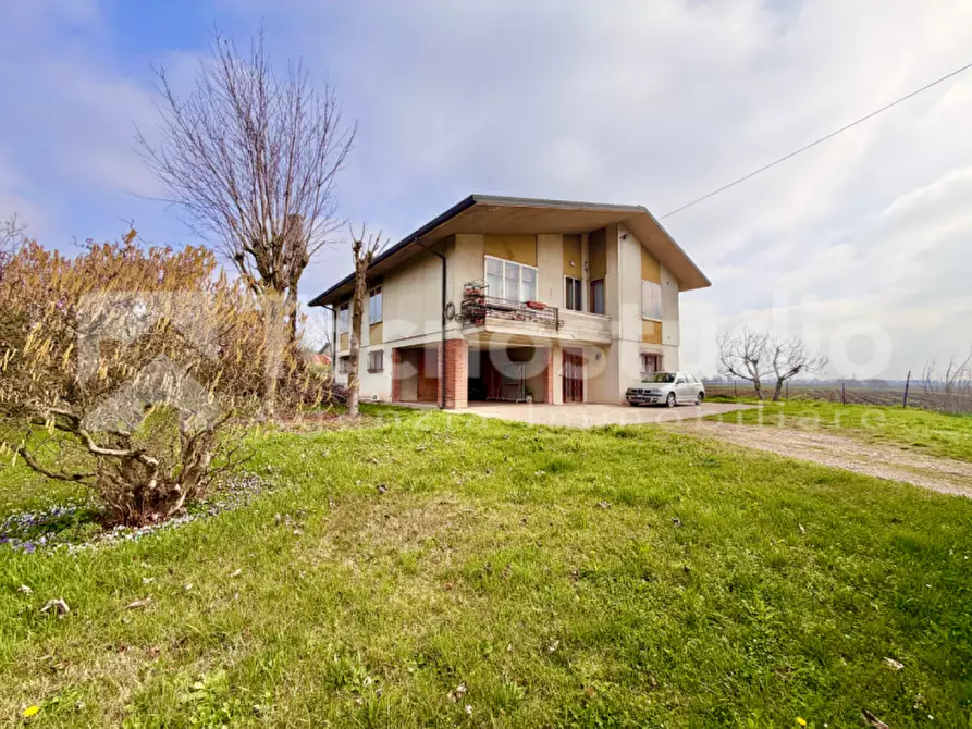 Immagine 1 di Casa indipendente in vendita  in Via Decio Corubolo a Pressana
