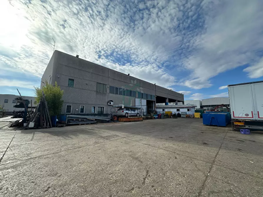 Immagine 1 di Capannone industriale in vendita  in via alessandro volta a Pescantina