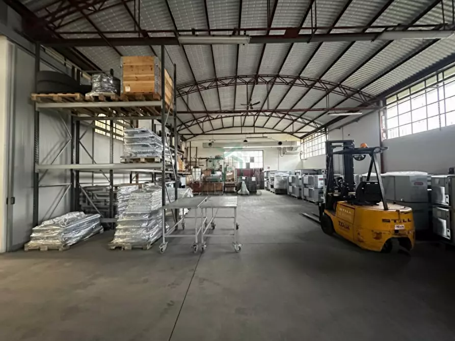 Immagine 5 di Capannone industriale in vendita  in Via Villa a Sommacampagna