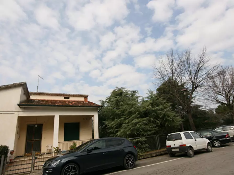 Immagine 2 di Casa indipendente in vendita  a Torrita Di Siena