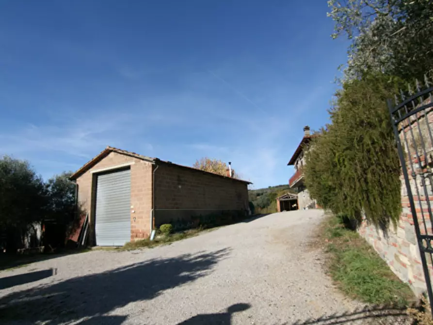 Immagine 7 di Rustico / casale in vendita  a Sinalunga