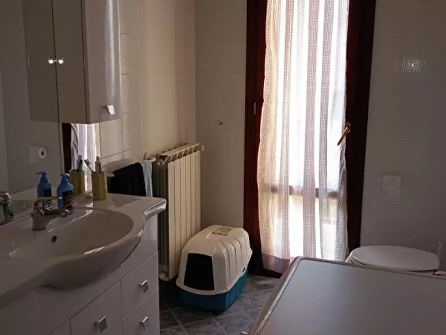 Immagine 13 di Appartamento in vendita  a Foiano Della Chiana