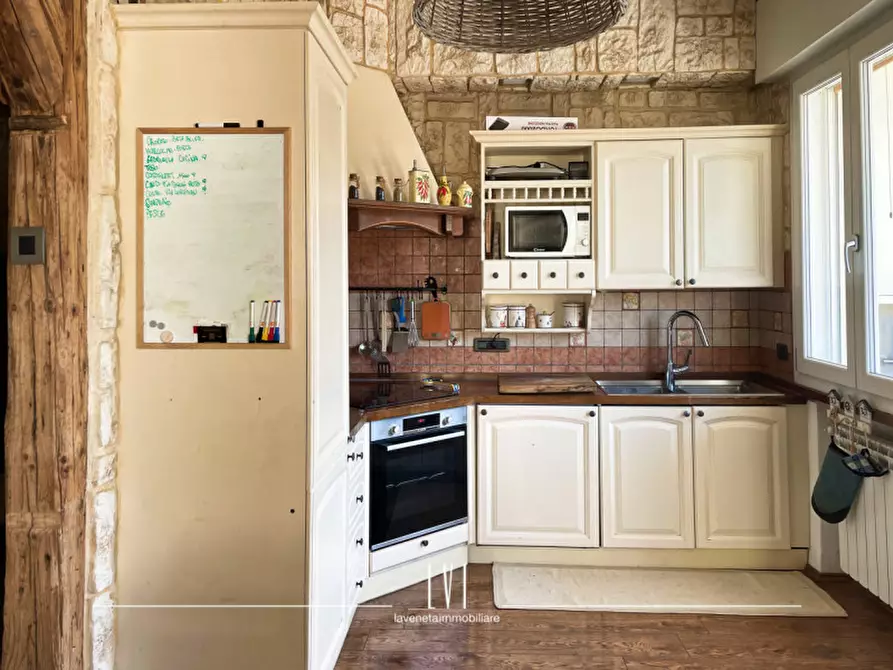 Immagine 3 di Appartamento in vendita  in Via Antoniotto Usodimare a Venezia