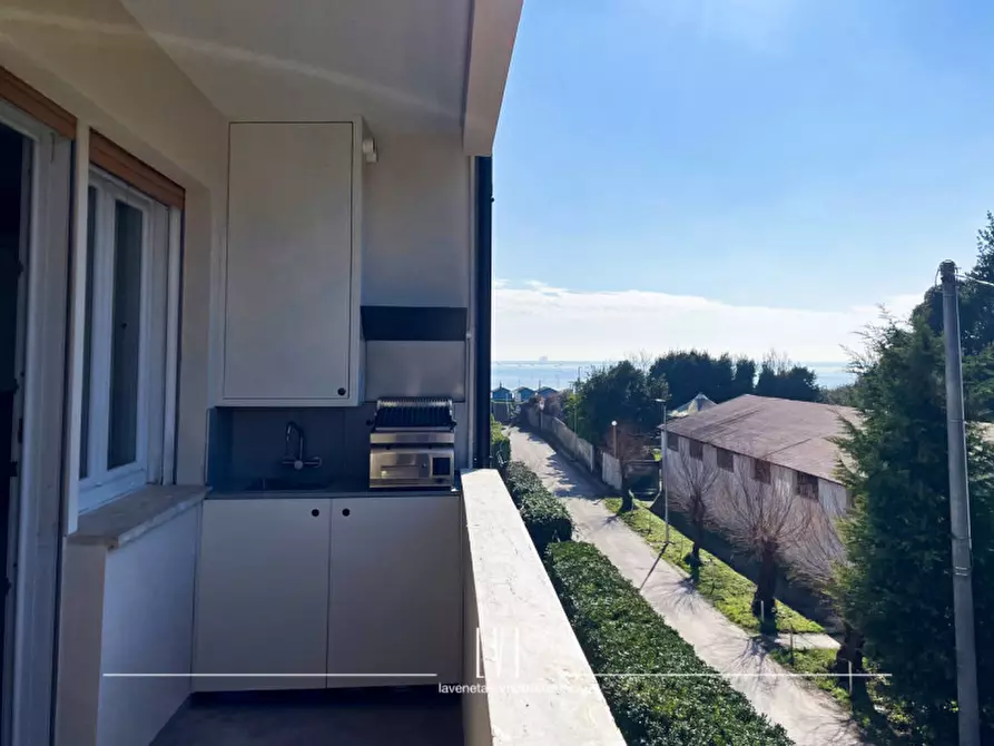 Immagine 6 di Appartamento in vendita  in Via Antoniotto Usodimare a Venezia