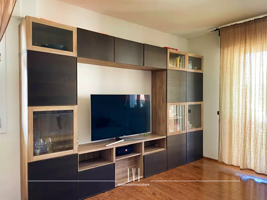 Immagine 10 di Appartamento in vendita  in Via Antoniotto Usodimare a Venezia