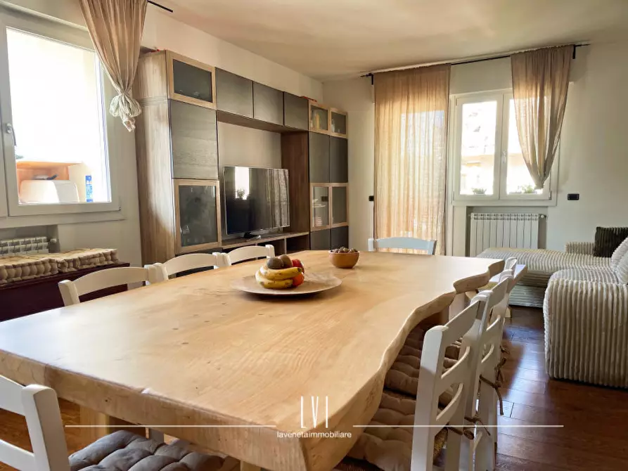 Immagine 14 di Appartamento in vendita  in Via Antoniotto Usodimare a Venezia