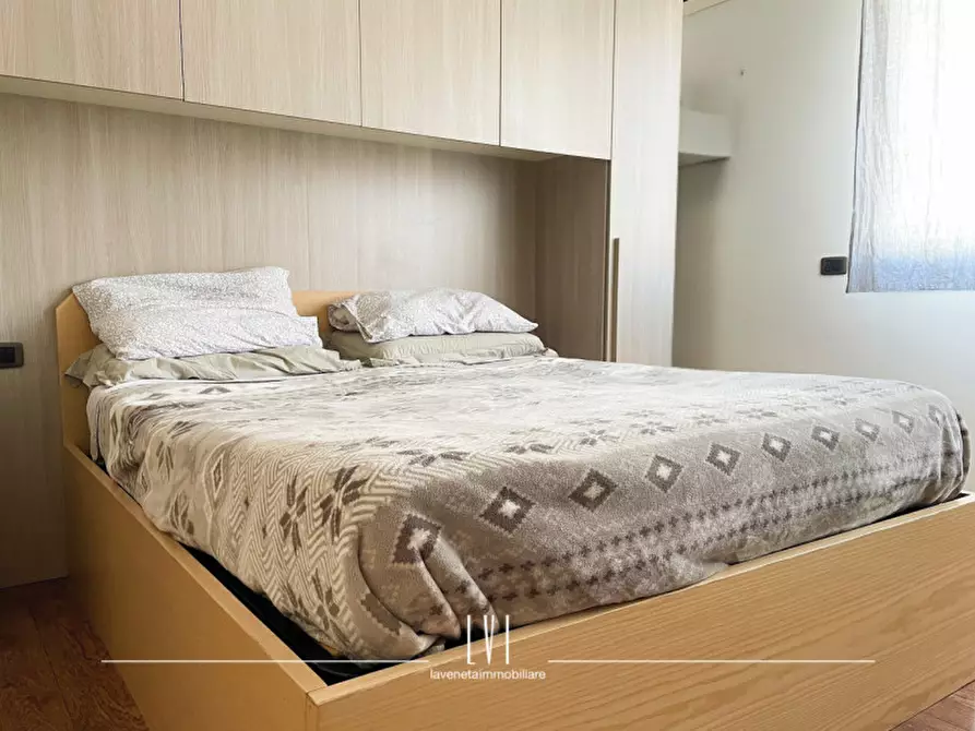 Immagine 20 di Appartamento in vendita  in Via Antoniotto Usodimare a Venezia