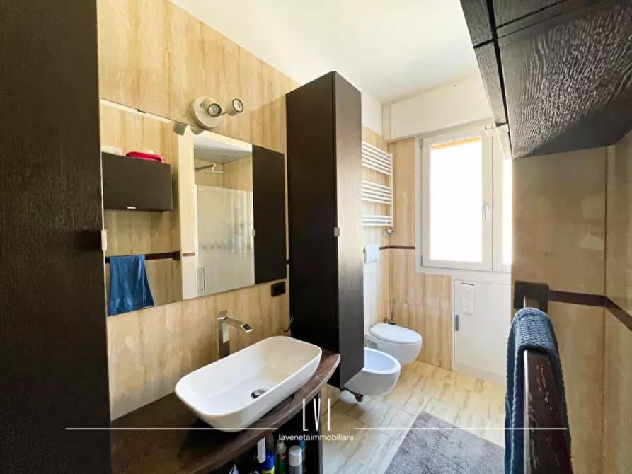 Immagine 26 di Appartamento in vendita  in Via Antoniotto Usodimare a Venezia