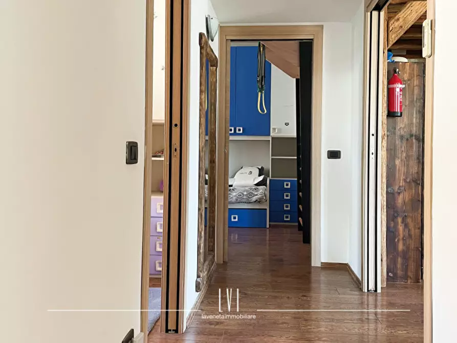 Immagine 31 di Appartamento in vendita  in Via Antoniotto Usodimare a Venezia