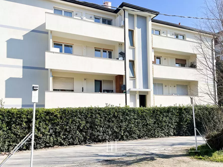 Immagine 35 di Appartamento in vendita  in Via Antoniotto Usodimare a Venezia