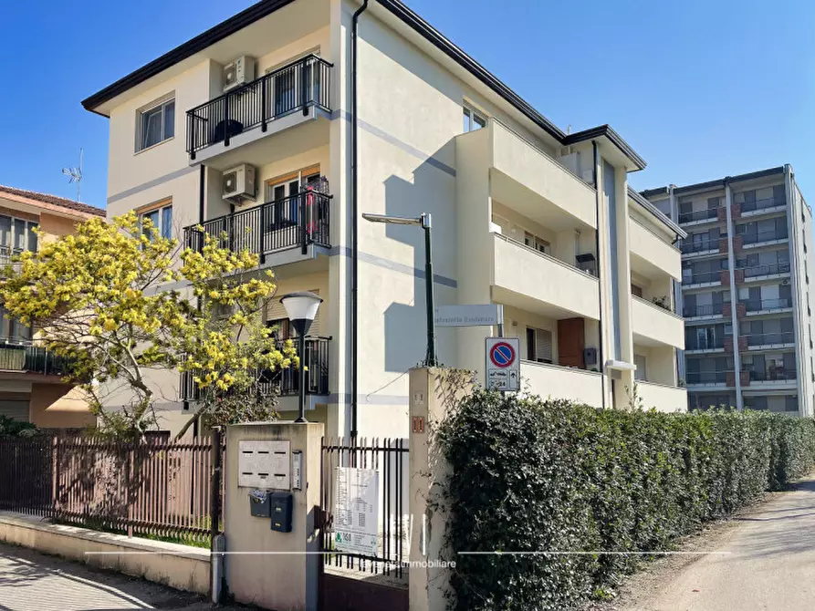 Immagine 36 di Appartamento in vendita  in Via Antoniotto Usodimare a Venezia