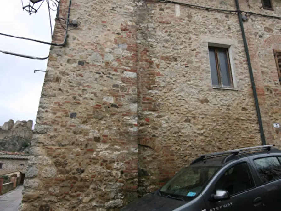 Immagine 2 di Casa indipendente in vendita  a Castiglione D'orcia