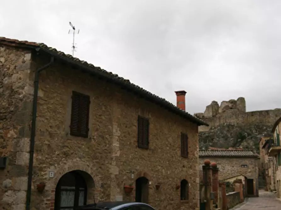 Immagine 3 di Casa indipendente in vendita  a Castiglione D'orcia