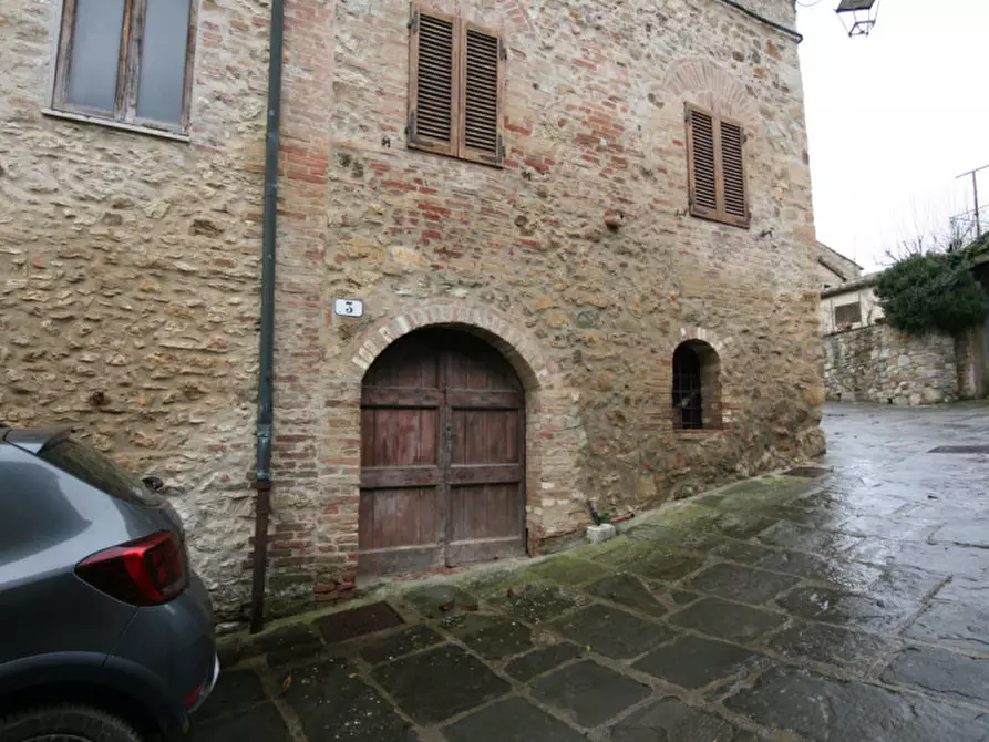Immagine 4 di Casa indipendente in vendita  a Castiglione D'orcia