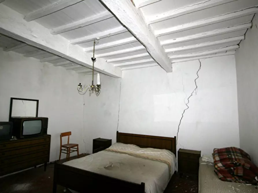 Immagine 14 di Casa indipendente in vendita  a Castiglione D'orcia