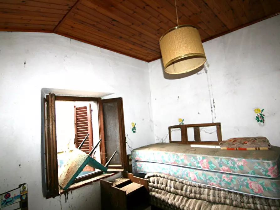 Immagine 17 di Casa indipendente in vendita  a Castiglione D'orcia