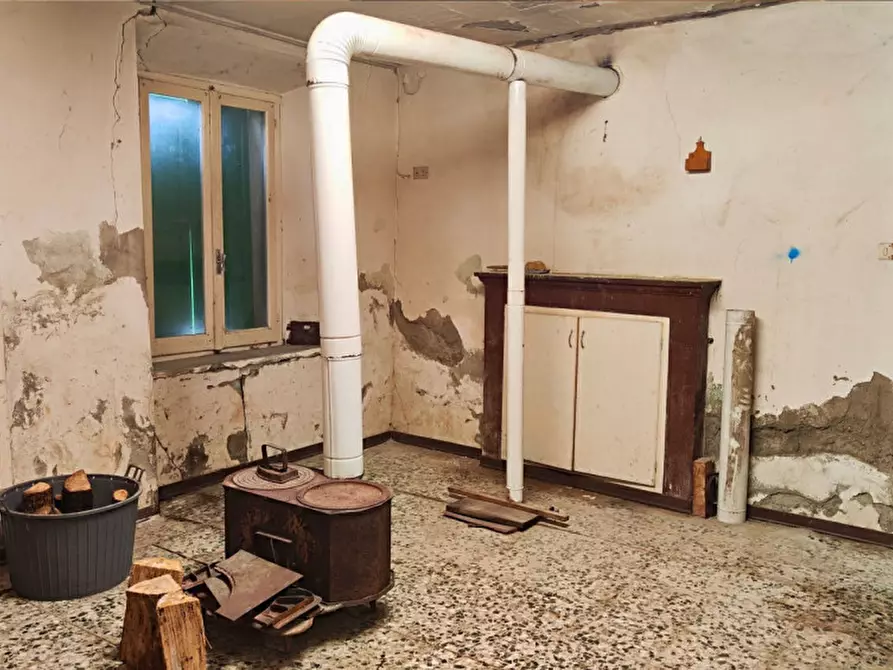 Immagine 15 di Rustico / casale in vendita  in via Costa a Fornovo Di Taro