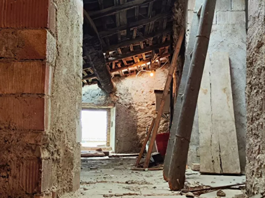 Immagine 25 di Rustico / casale in vendita  in via Costa a Fornovo Di Taro
