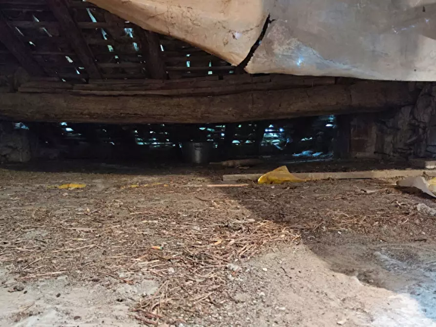 Immagine 27 di Rustico / casale in vendita  in via Costa a Fornovo Di Taro
