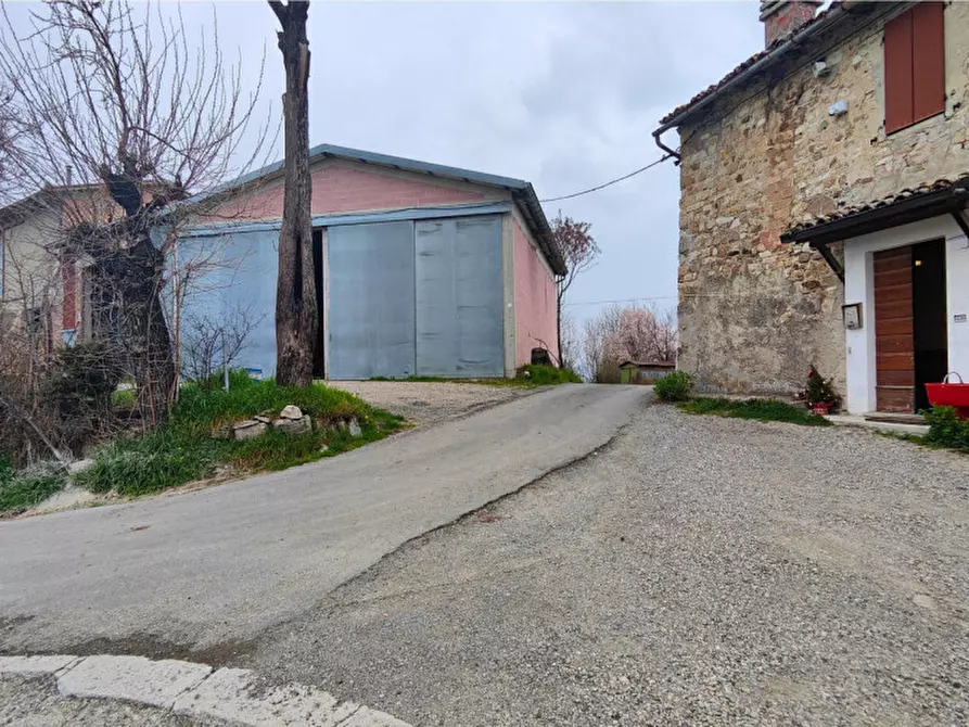 Immagine 29 di Rustico / casale in vendita  in via Costa a Fornovo Di Taro