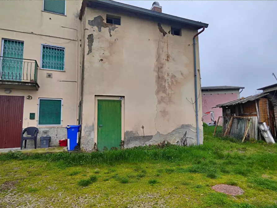 Immagine 36 di Rustico / casale in vendita  in via Costa a Fornovo Di Taro