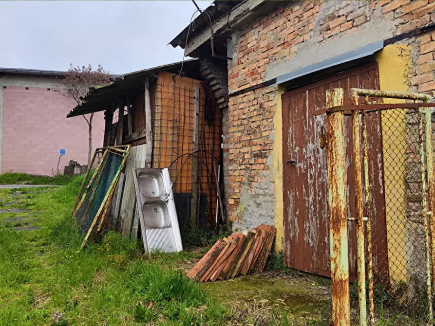 Immagine 41 di Rustico / casale in vendita  in via Costa a Fornovo Di Taro