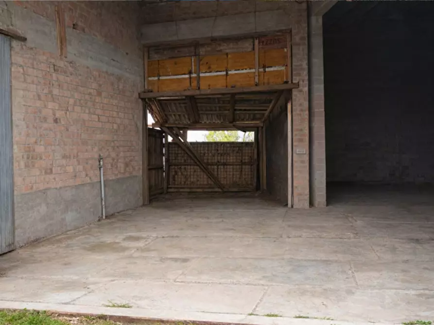 Immagine 46 di Rustico / casale in vendita  in via Costa a Fornovo Di Taro