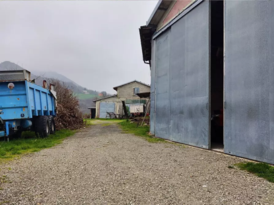 Immagine 47 di Rustico / casale in vendita  in via Costa a Fornovo Di Taro