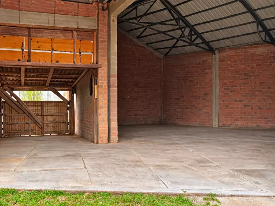 Immagine 48 di Rustico / casale in vendita  in via Costa a Fornovo Di Taro