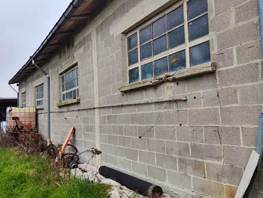 Immagine 52 di Rustico / casale in vendita  in via Costa a Fornovo Di Taro