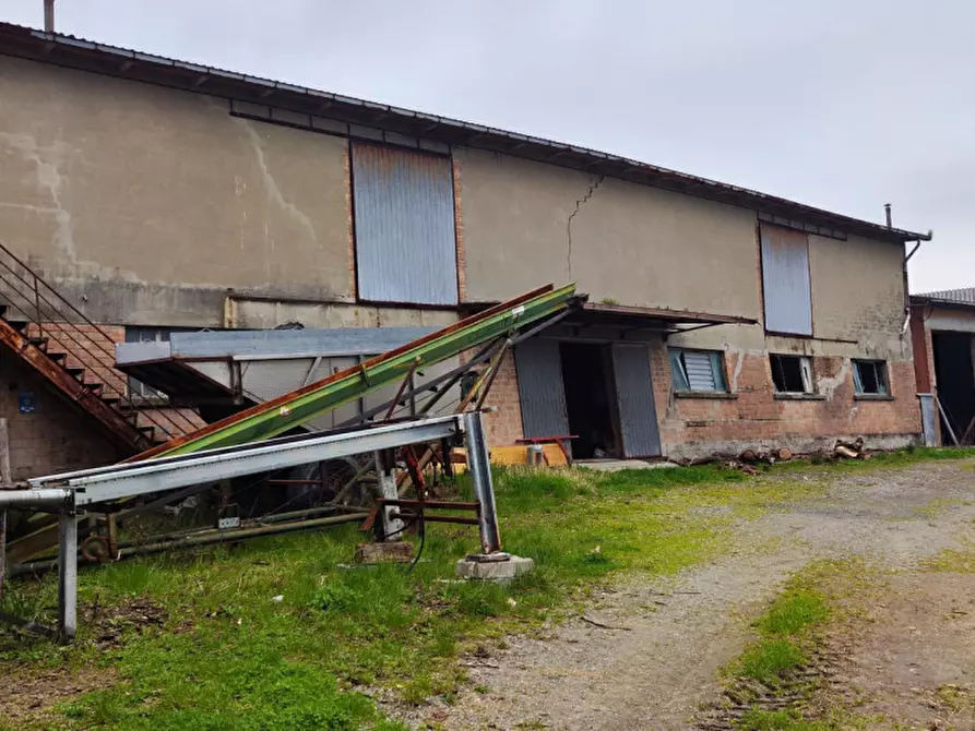Immagine 53 di Rustico / casale in vendita  in via Costa a Fornovo Di Taro