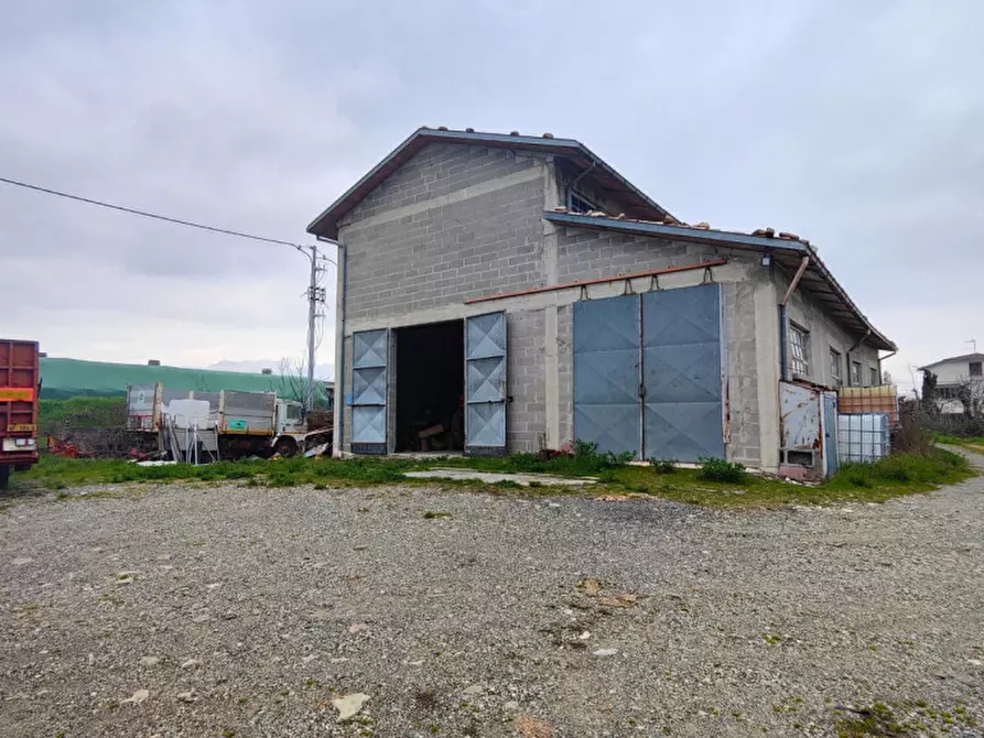 Immagine 57 di Rustico / casale in vendita  in via Costa a Fornovo Di Taro