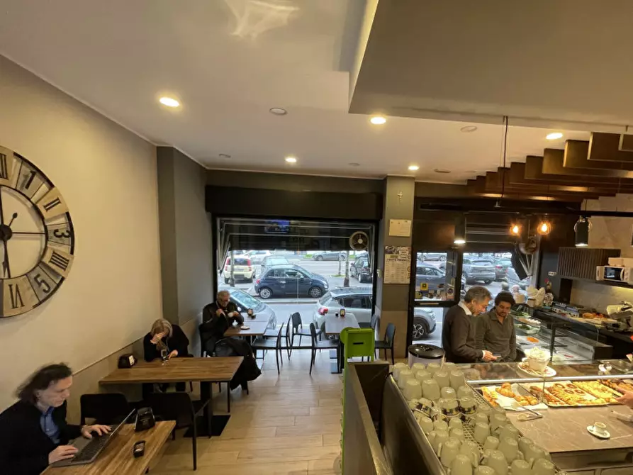 Immagine 1 di Attività commerciale in vendita  in Bastioni di Porta Nuova 15 a Milano