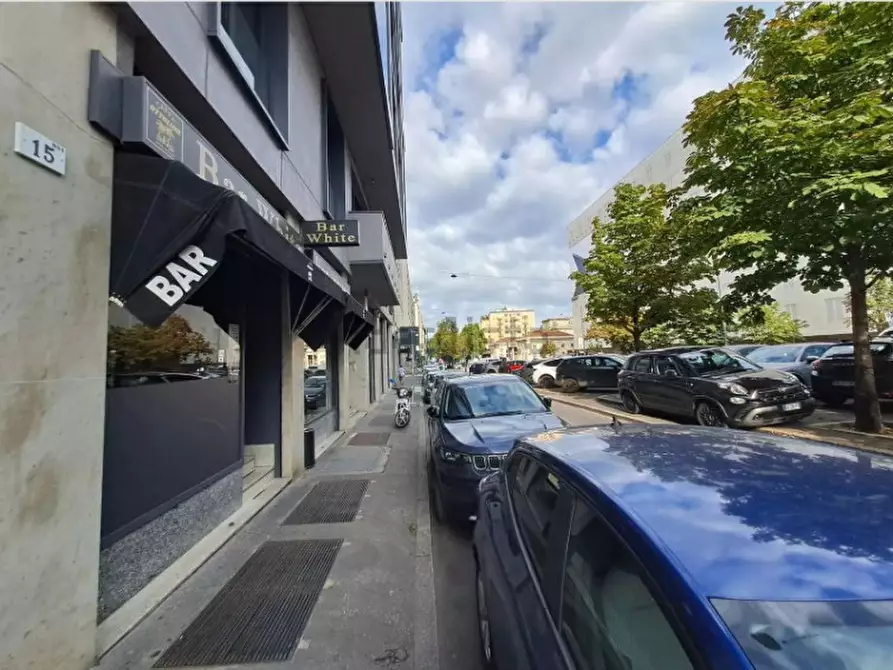 Immagine 3 di Attività commerciale in vendita  in Bastioni di Porta Nuova 15 a Milano