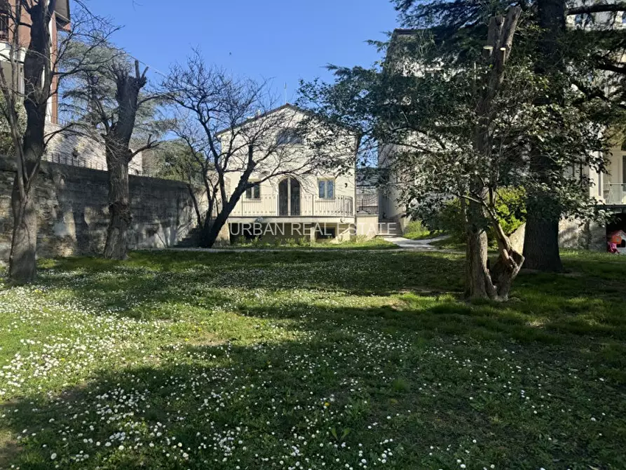 Immagine 1 di Casa indipendente in affitto  in Via Combi 1 a Trieste