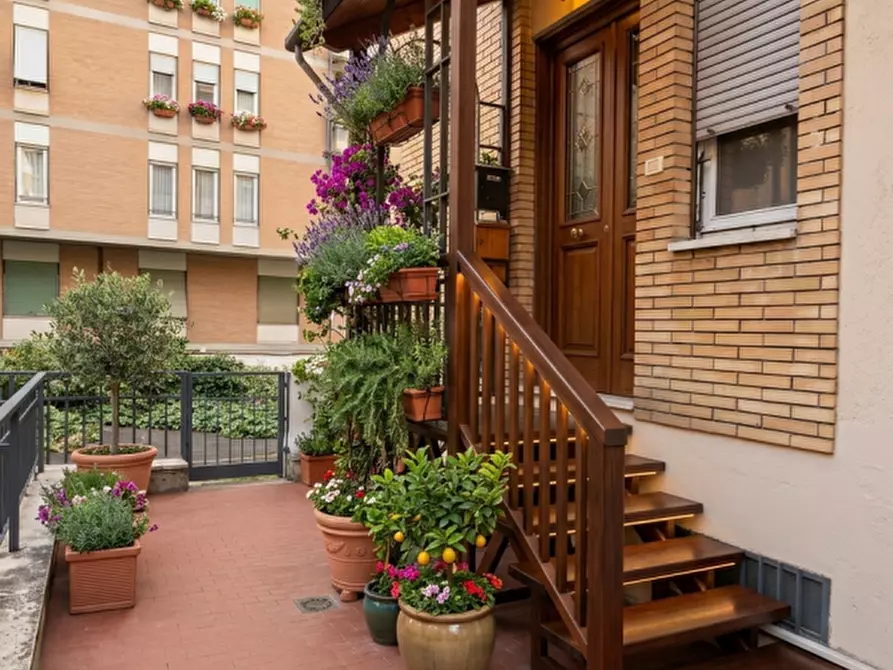 Immagine 2 di Appartamento in vendita  in Piazza Vincenzo Cuoco a Terni