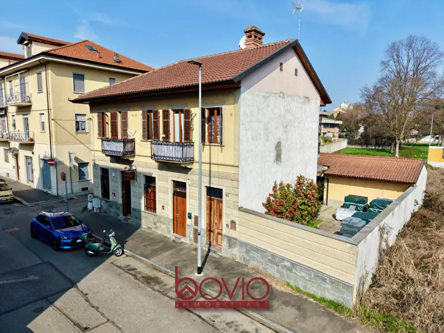 Immagine 2 di Casa bifamiliare in vendita  in Via Damiano Chiesa 61 a Torino