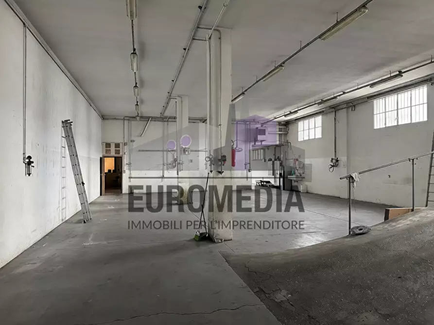 Immagine 3 di Capannone industriale in affitto  in Via Degli Alpini a Chiampo