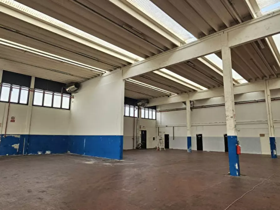 Immagine 2 di Capannone industriale in affitto  in Via Regia a Vigonza