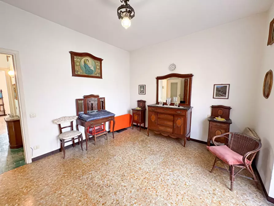 Immagine 10 di Villa in vendita  in Via Donatori di Sangue 14 a Carate Brianza