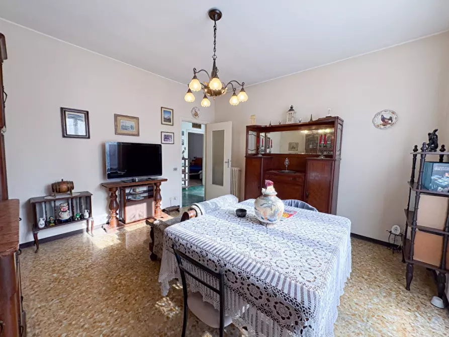 Immagine 13 di Villa in vendita  in Via Donatori di Sangue 14 a Carate Brianza