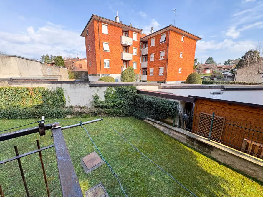 Immagine 45 di Villa in vendita  in Via Donatori di Sangue 14 a Carate Brianza