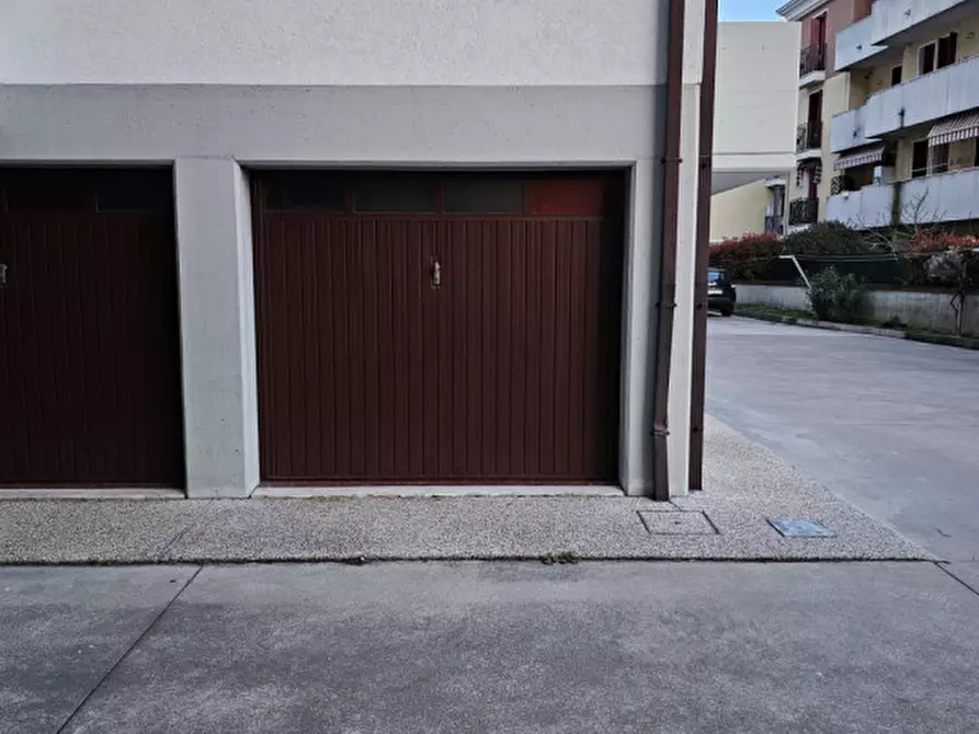 Immagine 15 di Appartamento in vendita  in Via Bressanone N°15 a Spinea