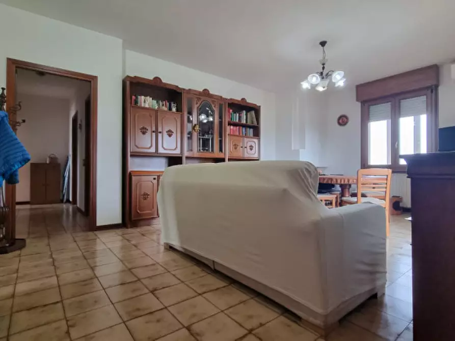 Immagine 6 di Appartamento in vendita  in Via Biagio Rossetti a Carpi