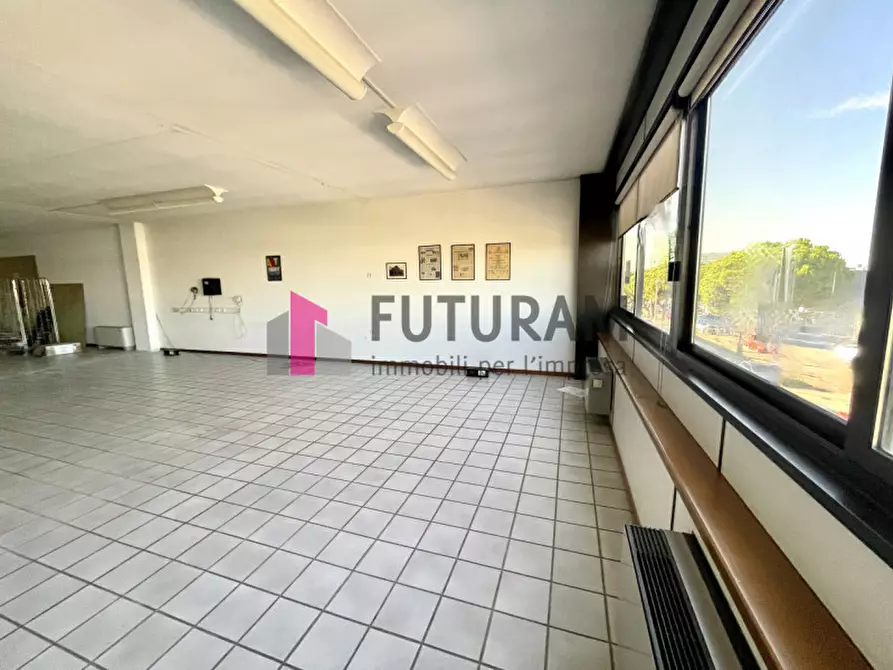 Immagine 8 di Ufficio in vendita  in VIA LONGHIN 2 a Padova