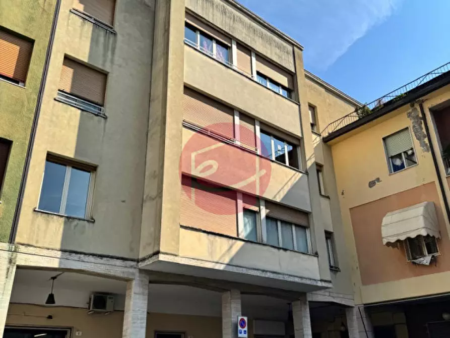 Immagine 2 di Ufficio in vendita  in Piazza Gramsci a Santarcangelo Di Romagna