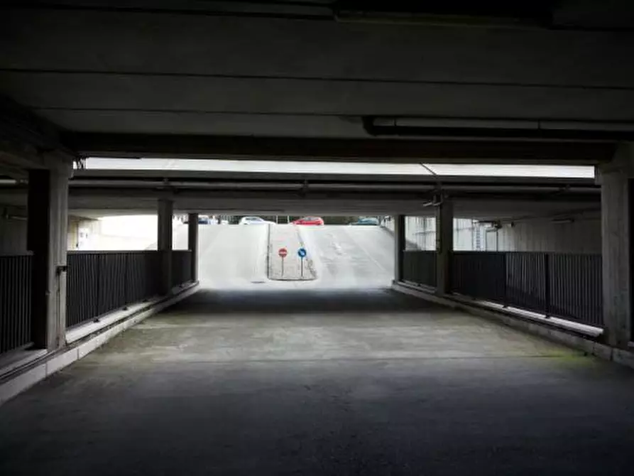 Immagine 2 di Posto auto in vendita  in Via Leone Pancaldo 50 a Verona