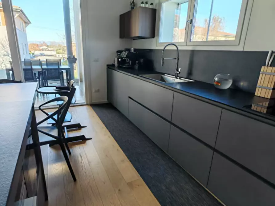 Immagine 5 di Appartamento in vendita  in Via Pozzetto a Silea