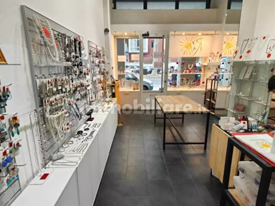 Immagine 4 di Negozio in affitto  in Via Giuseppe Dagnini 25 a Bologna